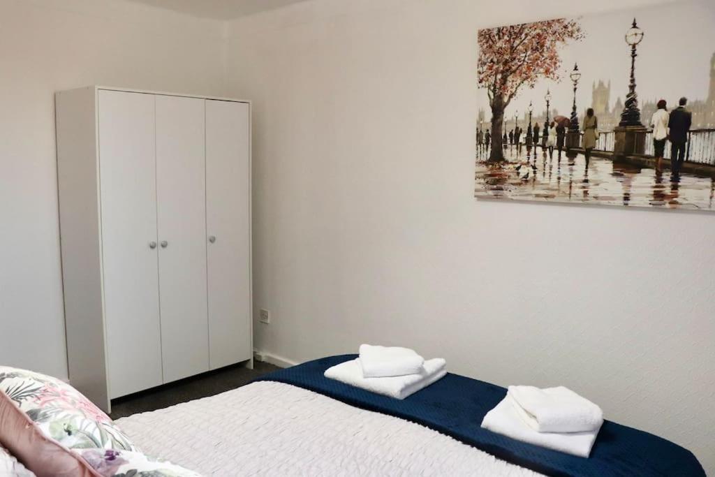 Lovely Staycation With Family Free Parking & Wifi Leeds (West Yorkshire) Exterior foto