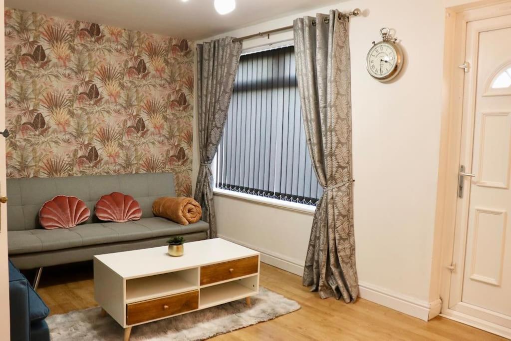 Lovely Staycation With Family Free Parking & Wifi Leeds (West Yorkshire) Exterior foto