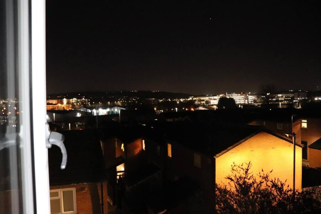 Lovely Staycation With Family Free Parking & Wifi Leeds (West Yorkshire) Exterior foto
